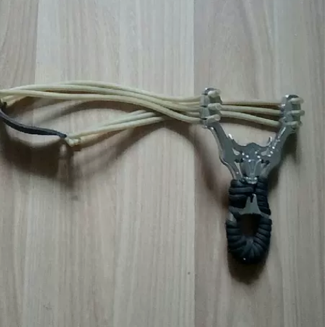 弹弓 感兴趣的话给我留言吧！￥326人想要
