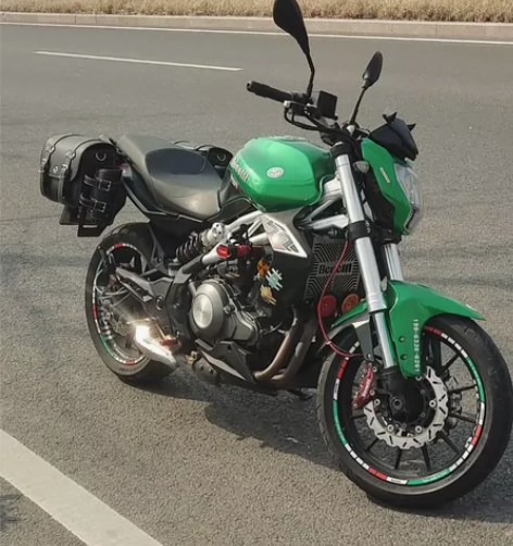 黄龙300摩托车 16年  27000公里...