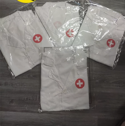 出儿童白大褂小医生角色演出服抗疫防护服表演...