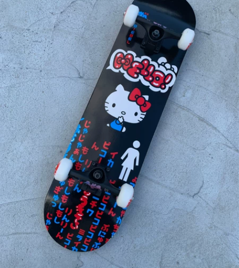 HelloKitty限量款联名滑板 gir...