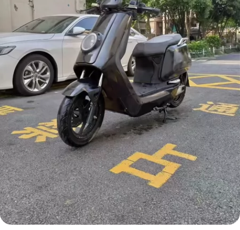 出一辆小牛电动车远驱240速度80+Gps...