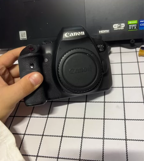 佳能6d单机 橙色不错 功能全好 无拆无修...