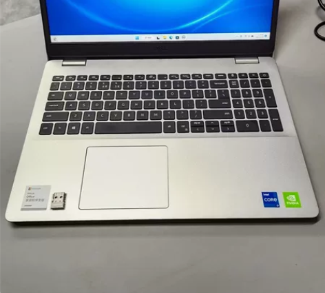 戴尔 灵越 3501 i7 1...