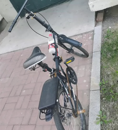 折叠自行车,没怎么骑,适合女士,180不讲...