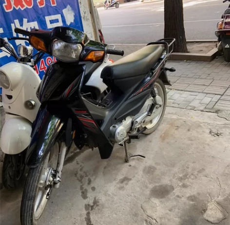 豪爵110cc车靓，声音静，发动机，没拆过...