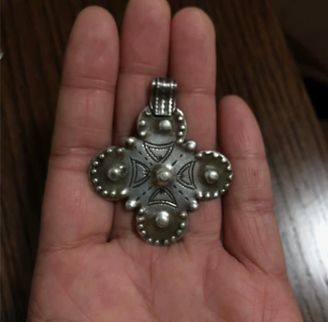 《撒哈拉的故事》 三毛 此款 老银 吊坠...