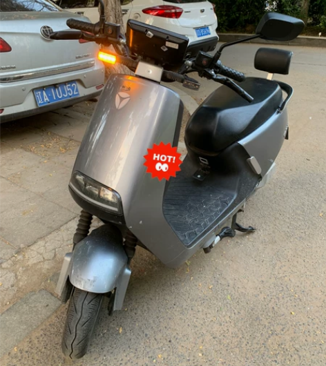 雅迪电动车,9成新 款式大G5 新车当时...