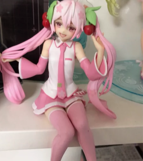 樱初音景品 拆开摆着没动过 无瑕 有盒拆封...