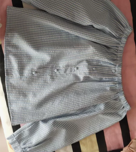 法式小众露肩夏季2020衬衫 服装版型：直...